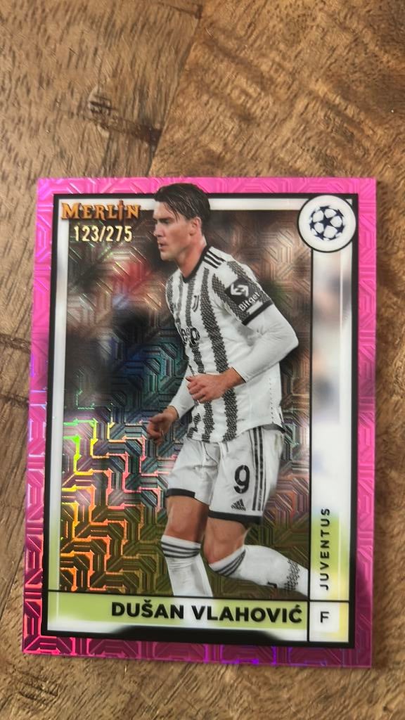 Vlahovic juventus topps 123/275, Ophalen of Verzenden, Zo goed als nieuw, Buitenlandse clubs, Spelerskaart