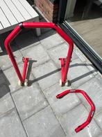 Paddock Stand Pro works, Motoren, Ophalen