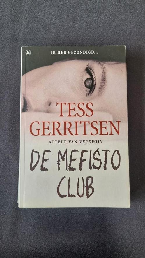 Tess Gerritsen - De Mefisto Club, Boeken, Thrillers, Zo goed als nieuw, Nederland, Ophalen of Verzenden