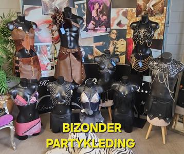 Kinky Fetish Kleding beschikbaar voor biedingen