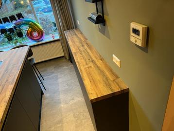 Nieuw decorplaat/ meubelplaat in houtlook 244 cmx 36.5cm beschikbaar voor biedingen