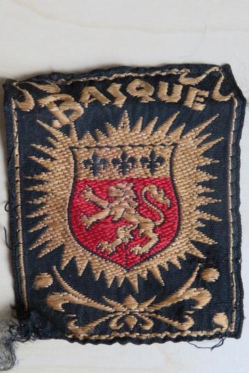 Vintage stoffen Baskenland patch met het Baskische Wapen beschikbaar voor biedingen