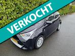 Toyota Aygo 1.0 VVT-i x-play uit 2022, Auto's, Toyota, Voorwielaandrijving, Stof, Gebruikt, 4 stoelen
