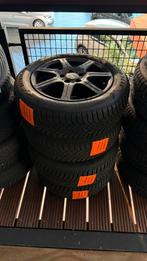 Zwarte velgen met band, Auto-onderdelen, Banden en Velgen, Ophalen, Winterbanden, Banden en Velgen