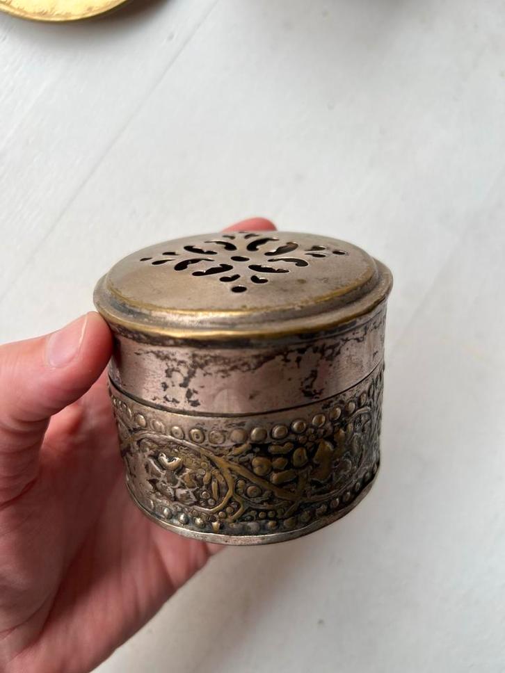 Metalen Opbergbakje met Decoratief Deksel, Antiek en Kunst, Curiosa en Brocante, Ophalen of Verzenden