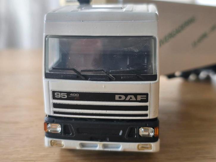 Lion-toys DAF 95 400 Ati "transfrigoroute 1955-1995", Hobby en Vrije tijd, Modelauto's | 1:50, Zo goed als nieuw, Bus of Vrachtwagen