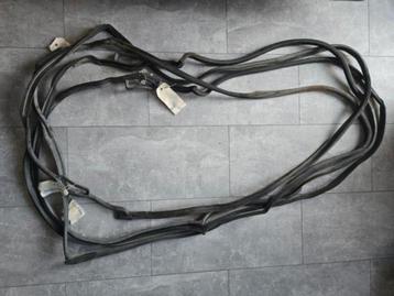 MERCEDES W123 STATION
DEURRUBBERS
(Orgineel)  beschikbaar voor biedingen