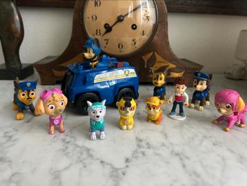 Paw Patrol auto met verzameling poppetjes voor SPOTPRIJS!!! beschikbaar voor biedingen