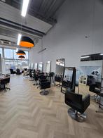 Kapperstoel in een professionele dames kapsalon in Amsterdam, Permanenten