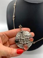 X329 Prachtige zilveren ketting brutalist hanger, Sieraden, Tassen en Uiterlijk, Antieke sieraden, Ophalen of Verzenden, Zilver