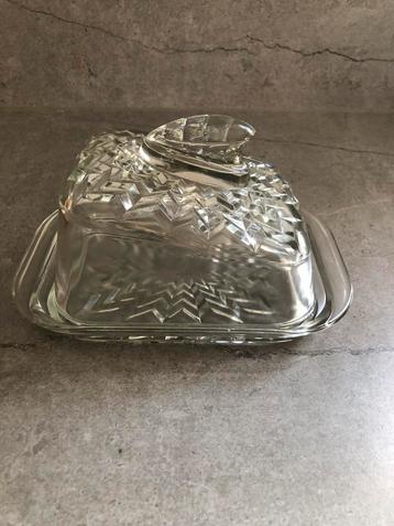 Vintage kaasstolp beschikbaar voor biedingen