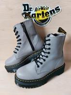 Dr. Martens Jadon III, Zinc Grey Pisa Maat: 40 UK6.5, Kleding | Dames, Nieuw, Grijs, Ophalen of Verzenden, Hoge laarzen