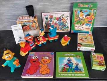 Sesamstraat items oa.trein Ernie-Bert vintage  lees tekst VA beschikbaar voor biedingen