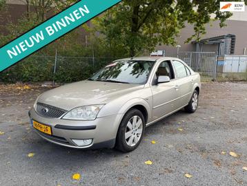 Ford Mondeo 2.0-16V Ghia Executive LEUKE AUTO RIJDT EN SCHAK beschikbaar voor biedingen