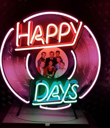 FIFTIES SIXTIES NEONVERLICHTING HAPPY DAYS MET ACHTERPLAAT  beschikbaar voor biedingen