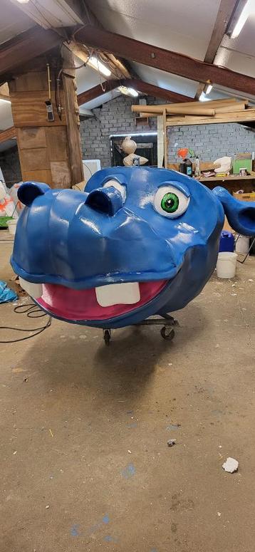 kop van nijlpaard carnaval beschikbaar voor biedingen