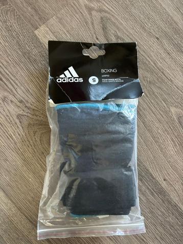 Adidas Foam Inner Mitts - Boksbinnenhandschoenen beschikbaar voor biedingen
