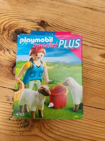 Playmobil boerin met schapen beschikbaar voor biedingen