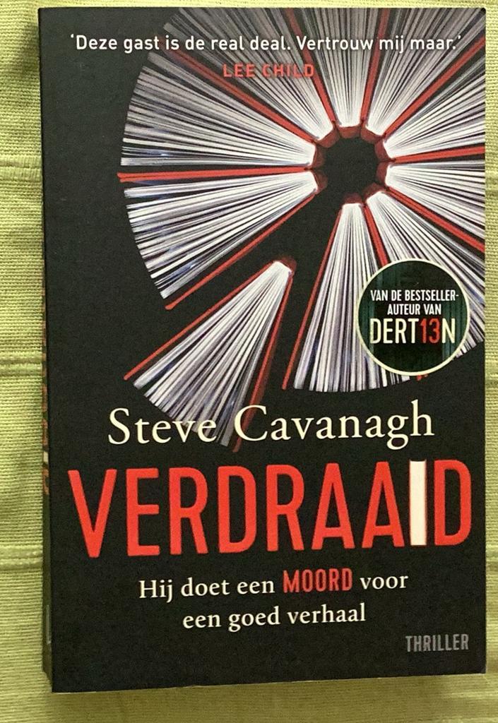 Steve Cavahagh, Verdraaid., Boeken, Thrillers, Zo goed als nieuw, Ophalen of Verzenden