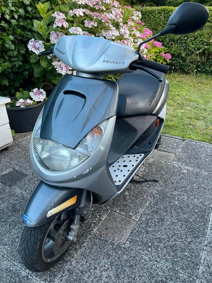 Peugeot Vivacity 2t, Fietsen en Brommers, Scooters | Peugeot, Zo goed als nieuw, Vivacity, Maximaal 25 km/u, Benzine, Ophalen