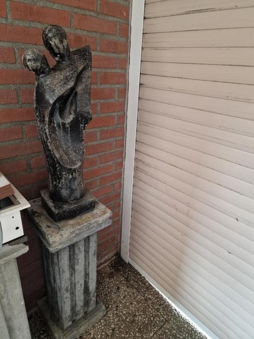 Beeld met sokkel, Antiek en Kunst, Kunst | Beelden en Houtsnijwerken, Ophalen of Verzenden