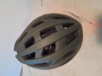 BBB fietshelm te koop. beschikbaar voor biedingen