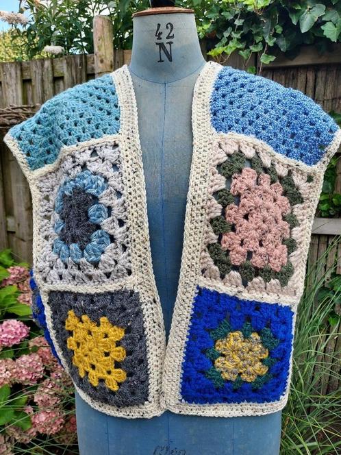 Uniek! Eigen creatie gehaakte granny squares gilet, Kleding | Dames, Grote Maten, Nieuw, Trui of Vest, Verzenden
