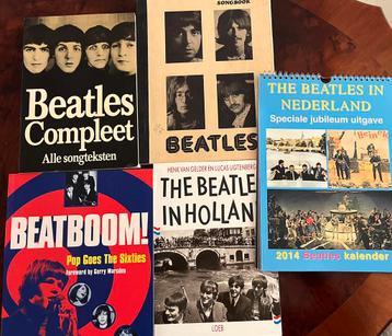 Beatles songteksten, kalender enz zie foto beschikbaar voor biedingen
