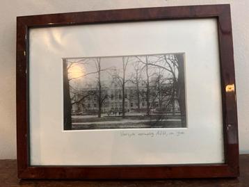 Foto Voormalig AZU, ca. 1900 beschikbaar voor biedingen