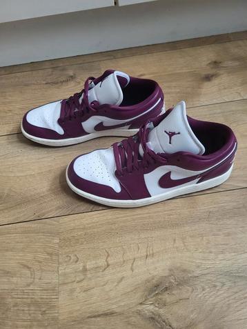 Nike air jordan 1 low maat 42 beschikbaar voor biedingen