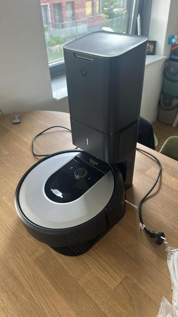 iRobot i7+ inclusief accessoires beschikbaar voor biedingen