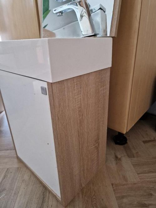 Toiletmeubel met spiegel, Huis en Inrichting, Badkamer | Badkamermeubels, Nieuw, Overige typen, Minder dan 100 cm, Minder dan 50 cm