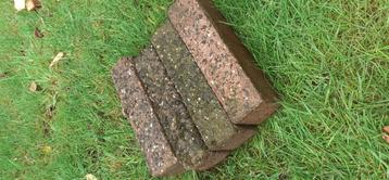 Betonklinkers  20x10x5   14m2 beschikbaar voor biedingen
