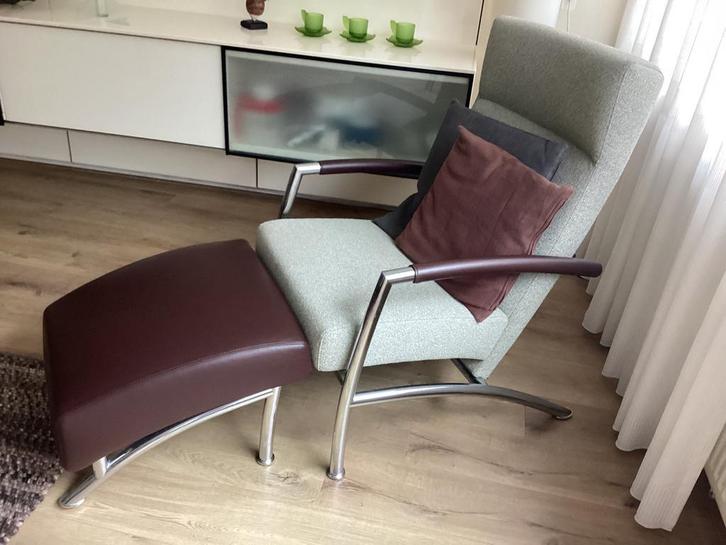 Leolux stoel met hocker, nwst., Huis en Inrichting, Stoelen, Zo goed als nieuw, Eén, Leer, Stof, Ophalen