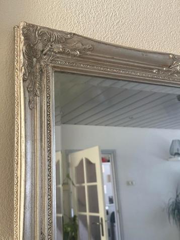 Grote Barok Wandspiegel  beschikbaar voor biedingen