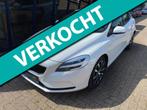 Volvo V40 2.0 T2 Momentum NAVI / CAMERA / BLUETOOTH, Voorwielaandrijving, Stof, Gebruikt, Zwart