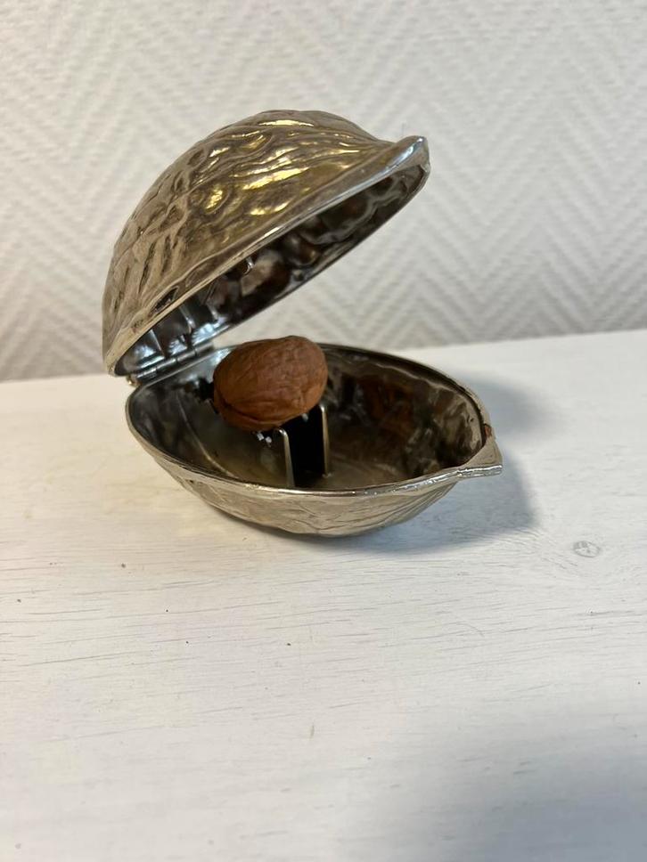 Te Koop Vintage Walnotenkraker Verzilverd, Huis en Inrichting, Keuken | Bestek, Zo goed als nieuw, Rvs of Chroom, Ophalen of Verzenden