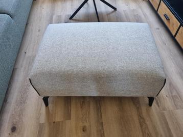 Stijlvolle grijze hocker van Xooon – topstaat, 1 jaar oud beschikbaar voor biedingen