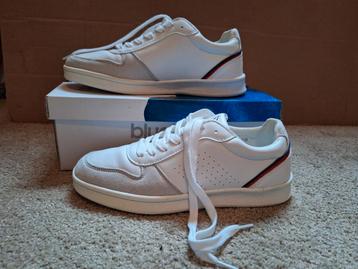 Nieuwe witte sneakers maat 39 - Bluebox  beschikbaar voor biedingen