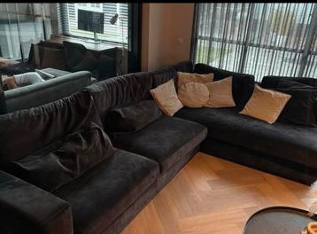 Ruime Zwarte Hoekbank - 330 cm beschikbaar voor biedingen