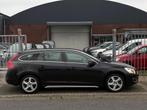 Volvo V60 2.0T Momentum | Automaat | Navigatie | 17” LMV |, Auto's, Volvo, Euro 5, Zwart, 4 cilinders, Zwart