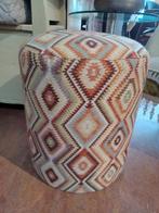 Nieuw gemaakte moderne poef., Ophalen of Verzenden, Zo goed als nieuw, Hout