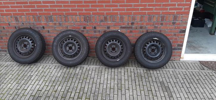Opel Corsa Winterbanden met Velg - 4 gaats, Auto-onderdelen, Banden en Velgen, Banden en Velgen, Winterbanden, 14 inch, 175 mm
