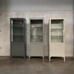Oude medicijn kast, medische kasten, vintage kast, vitrine, Ophalen