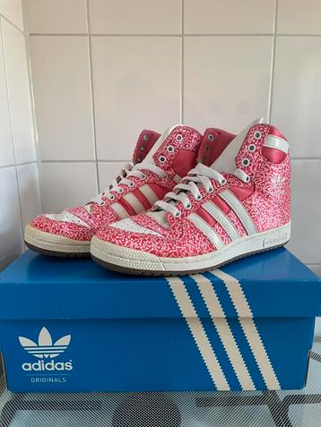 Adidas schoenen dames maat 38  beschikbaar voor biedingen