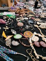 Grote partij vintage sieraden., Ophalen, Gebruikt, Met edelsteen