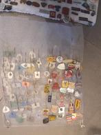 Speldjes zeldzame erbij zie zwarte foto, Ophalen of Verzenden, Buitenland