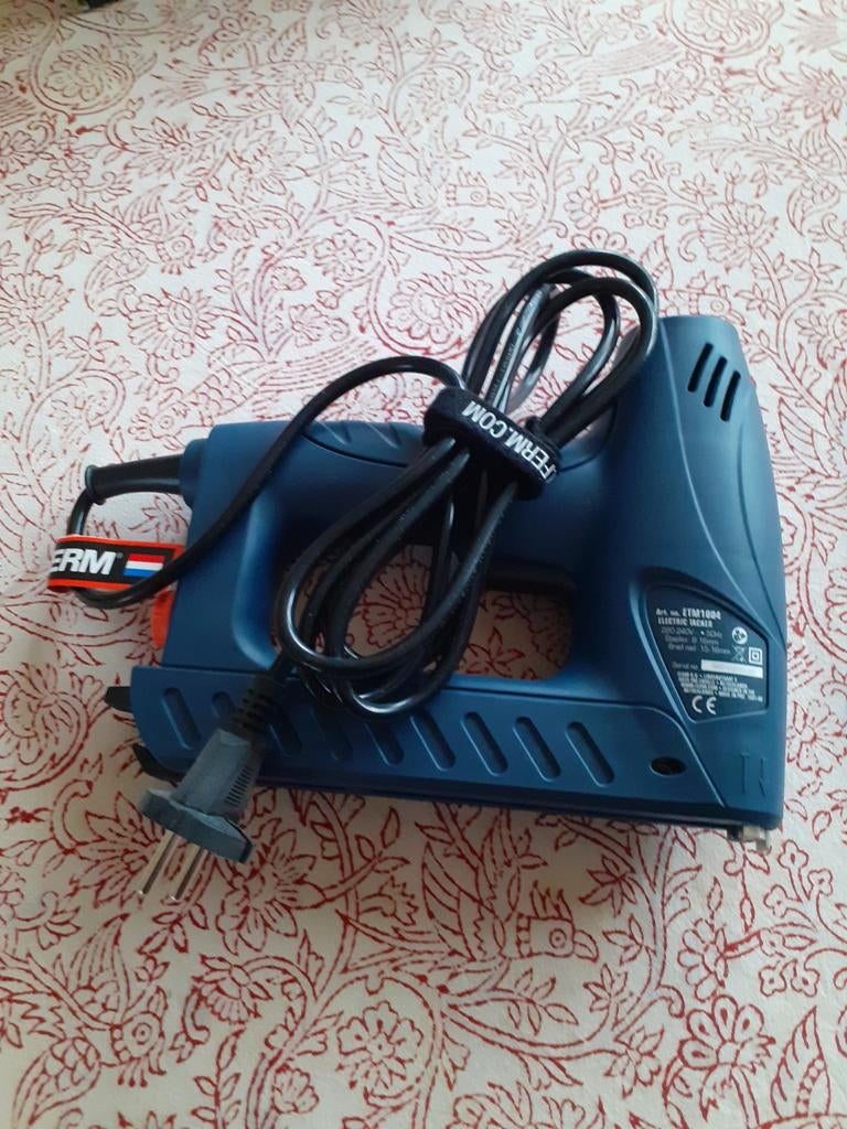 Electrisch niet pistool inclusief nietjes ( ferme), Ophalen of Verzenden, Zo goed als nieuw, 1200 watt of meer
