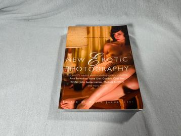 The Mammoth Book of New Erotic Photography 2010 beschikbaar voor biedingen