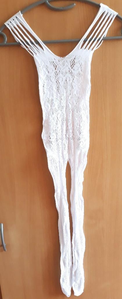 Prachtige wit kanten Catsuit/body - Mt 36/46 - Nieuw, Kleding | Dames, Ondergoed en Lingerie, Body of Korset, Wit, Verzenden